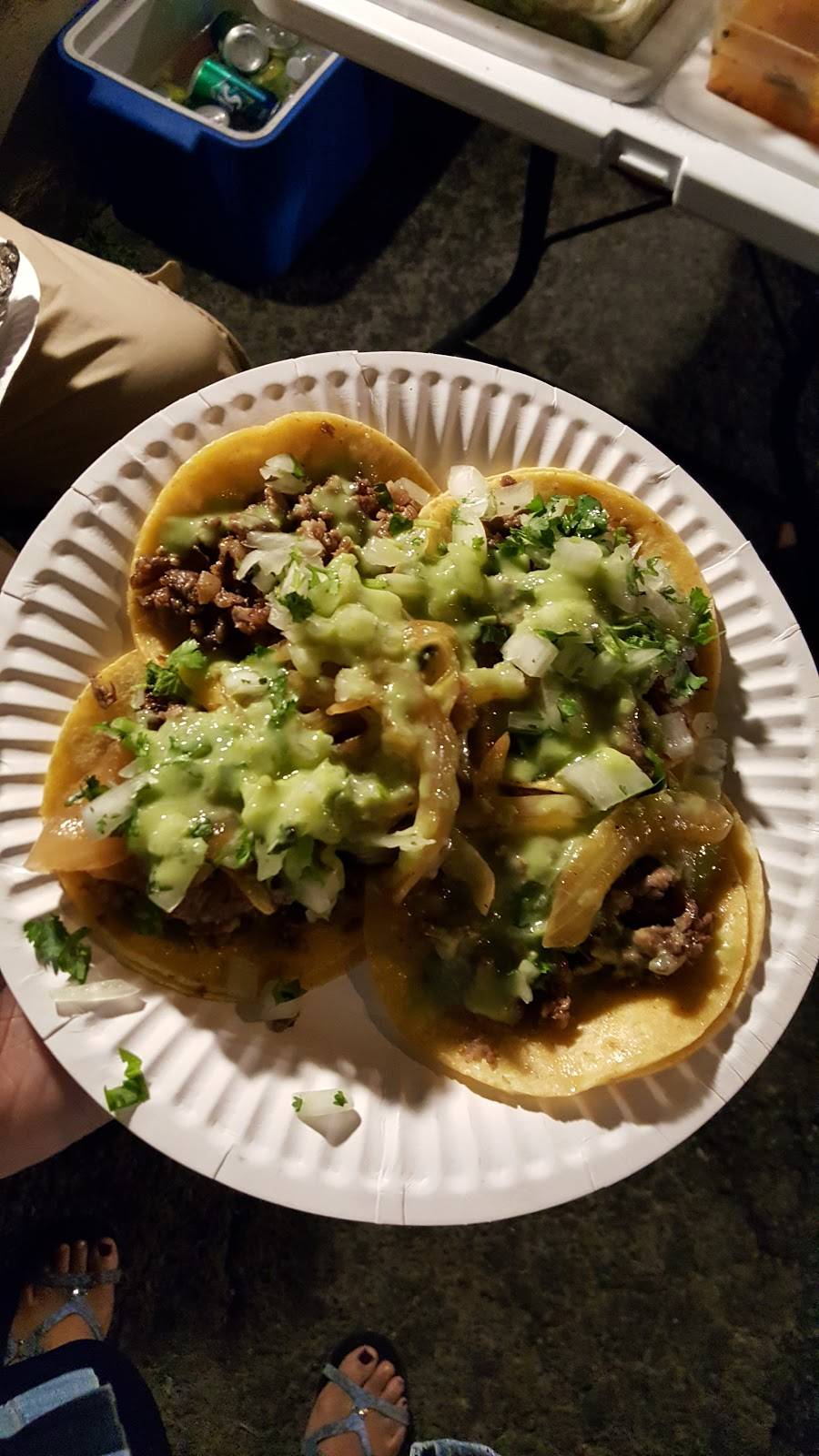 Tacos La Lupita | restaurant | 1400- 1414 N Hazard Ave, Los Angeles, CA 90063, USA | 5623917883 OR +1 562-391-7883