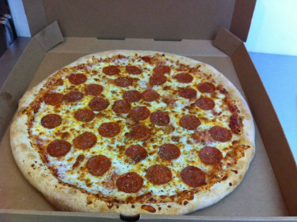 Boss Pizza n Subs | restaurant | 16451 NE 15th Ave, North Miami Beach, FL 33162, USA | 3059483838 OR +1 305-948-3838