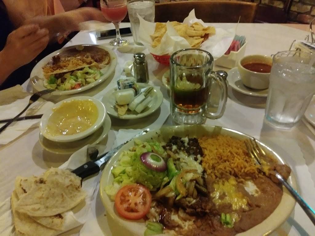 Tachitos Mexican Restaurant | restaurant | 3210 W Illinois Ave, Dallas, TX 75211, USA | 2143314600 OR +1 214-331-4600