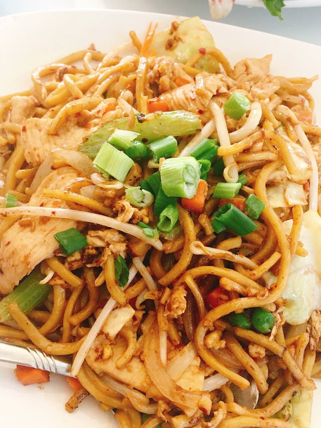 Lanponi Thai Restaurant | restaurant | 22649 NE Inglewood Hill Rd, Sammamish, WA 98074, USA | 4258363127 OR +1 425-836-3127