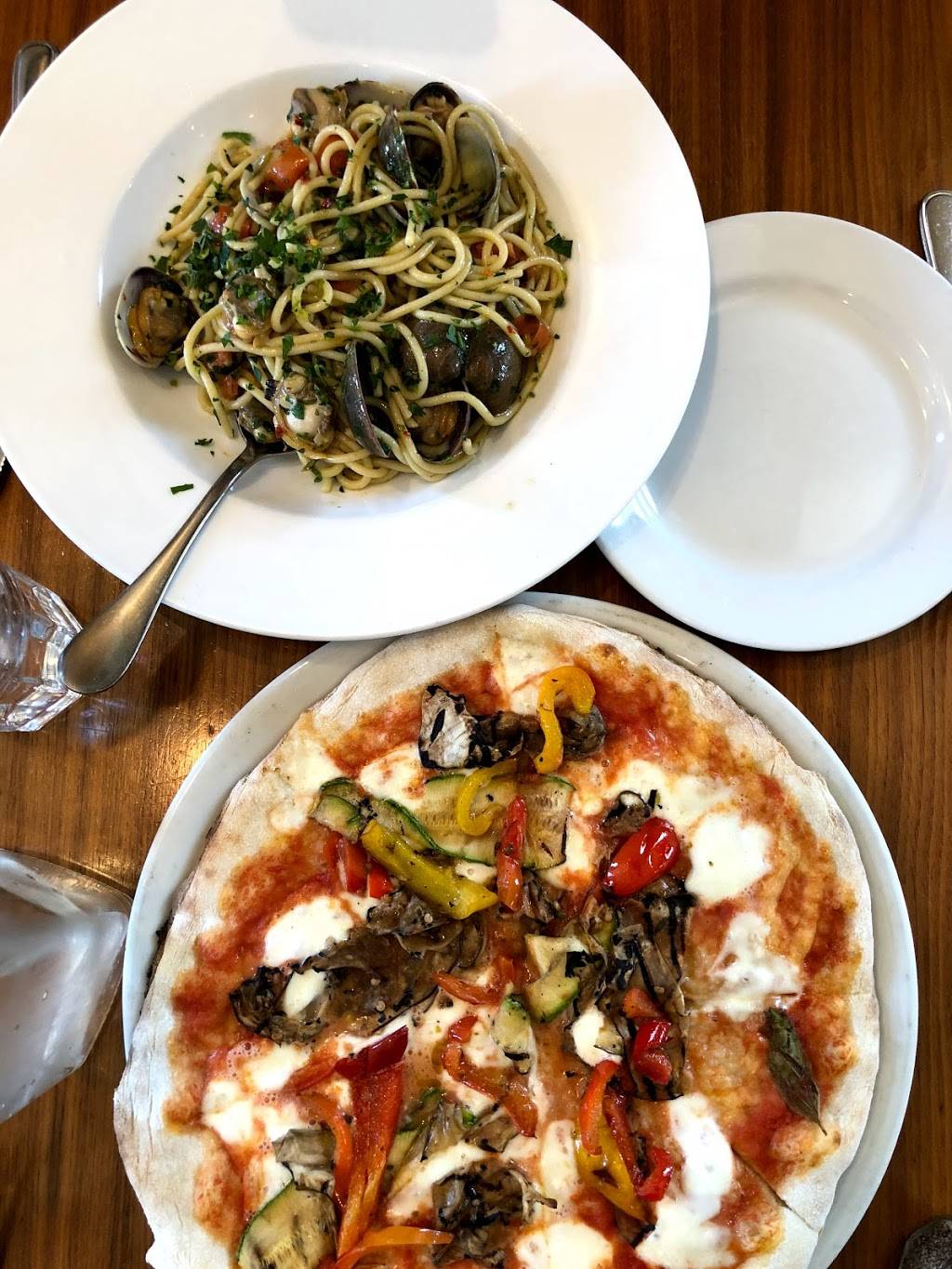 VIA UNO Cucina Italiana & Bar | meal takeaway | 2810 Cabrillo Hwy N, Half Moon Bay, CA 94019, USA | 6505608858 OR +1 650-560-8858