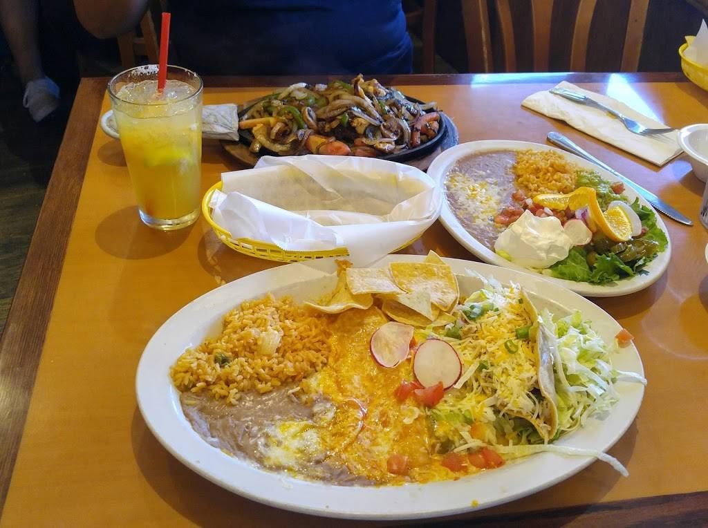 Guadalajara Mexican Grill & Cantina | restaurant | 105 N Main St, Lake Elsinore, CA 92530, USA | 9516748294 OR +1 951-674-8294