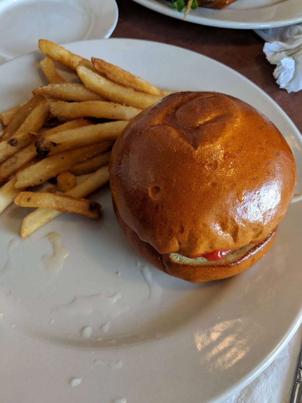 Surf Dog Bar and Grill | restaurant | 2405, 1563 Dehirsch Ave, Woodbine, NJ 08270, USA | 6094276011 OR +1 609-427-6011