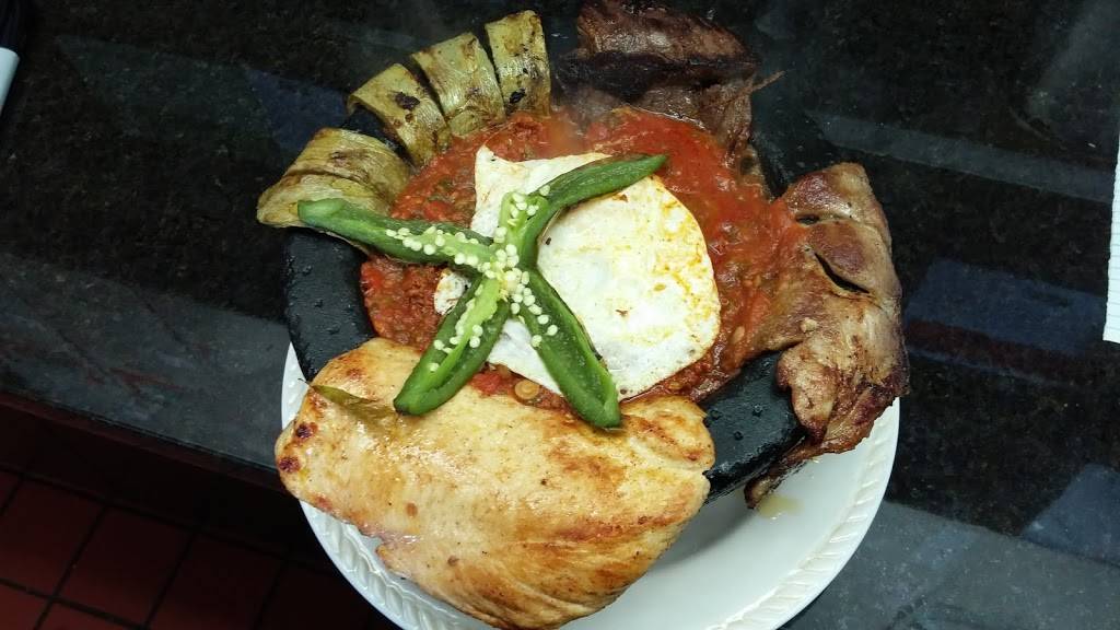 El Molcajete Mexican restaurant | restaurant | 1116 A Houbolt Rd, Joliet, IL 60431, USA | 8156305733 OR +1 815-630-5733