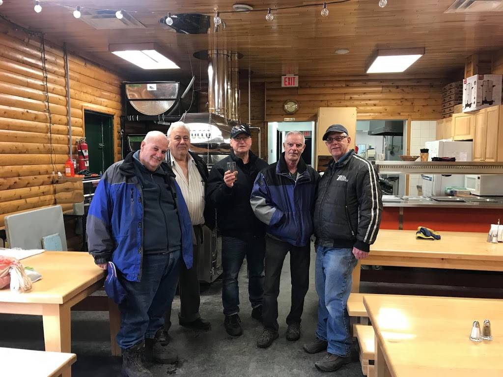 Sugar Shack | restaurant | 320 Pères-Blancs Ave, Vanier, ON K1L 7L5, Canada | 6138429871 OR +1 613-842-9871