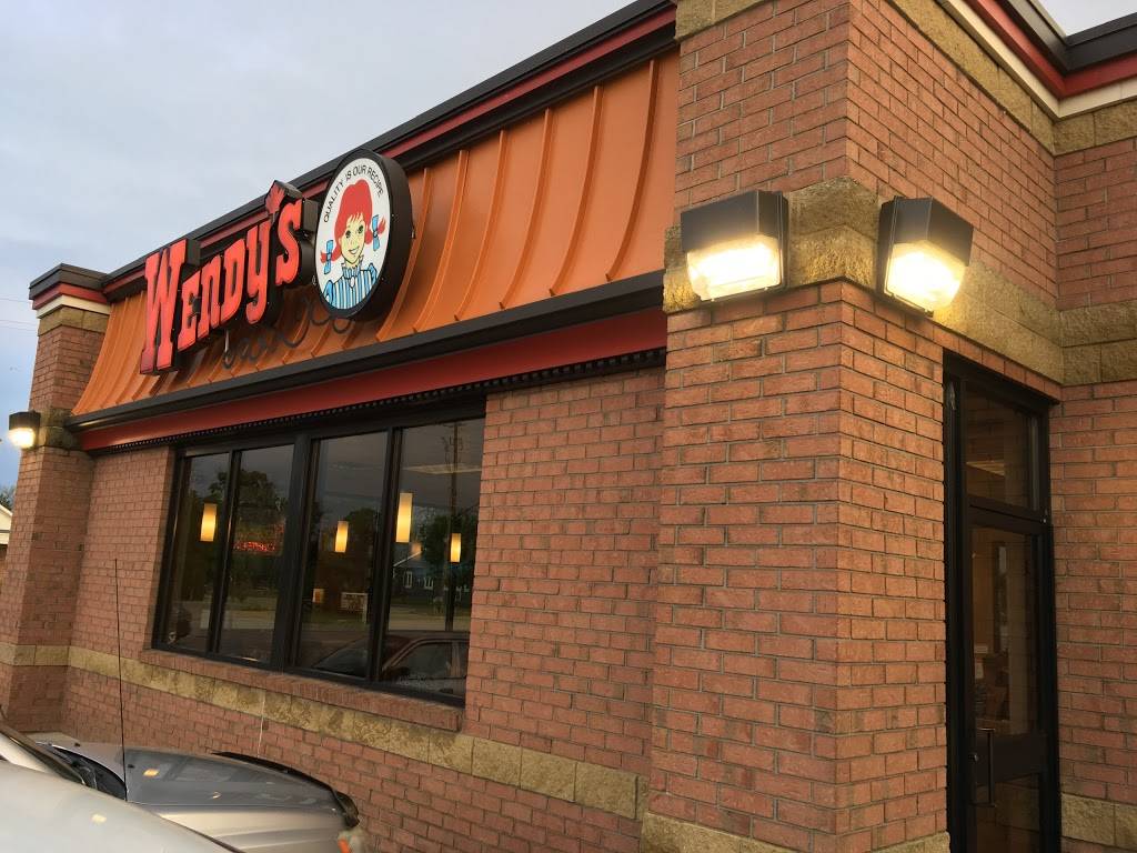 Wendys | restaurant | 165 Garrison Rd, Fort Erie, ON L2A 1M6, Canada | 9058715621 OR +1 905-871-5621