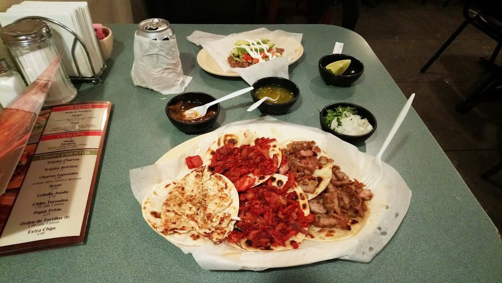 Taquitos Ravi Restaurant | restaurant | 2919 San Bernardo Ave, Laredo, TX 78040, USA | 9567287473 OR +1 956-728-7473