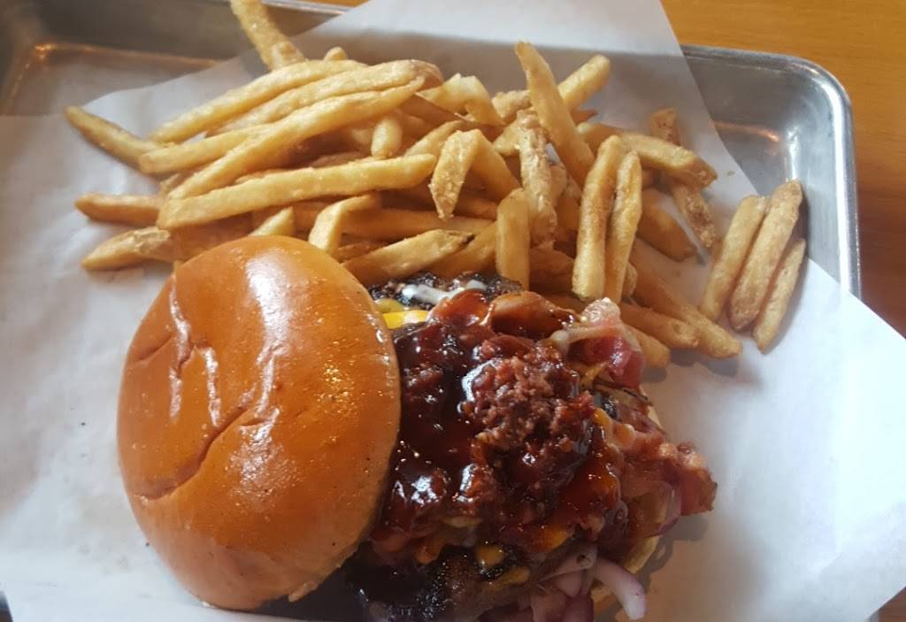 BJs Restaurant & Brewhouse | restaurant | 1045 E Harriman Pl, San Bernardino, CA 92408, USA | 9093807100 OR +1 909-380-7100