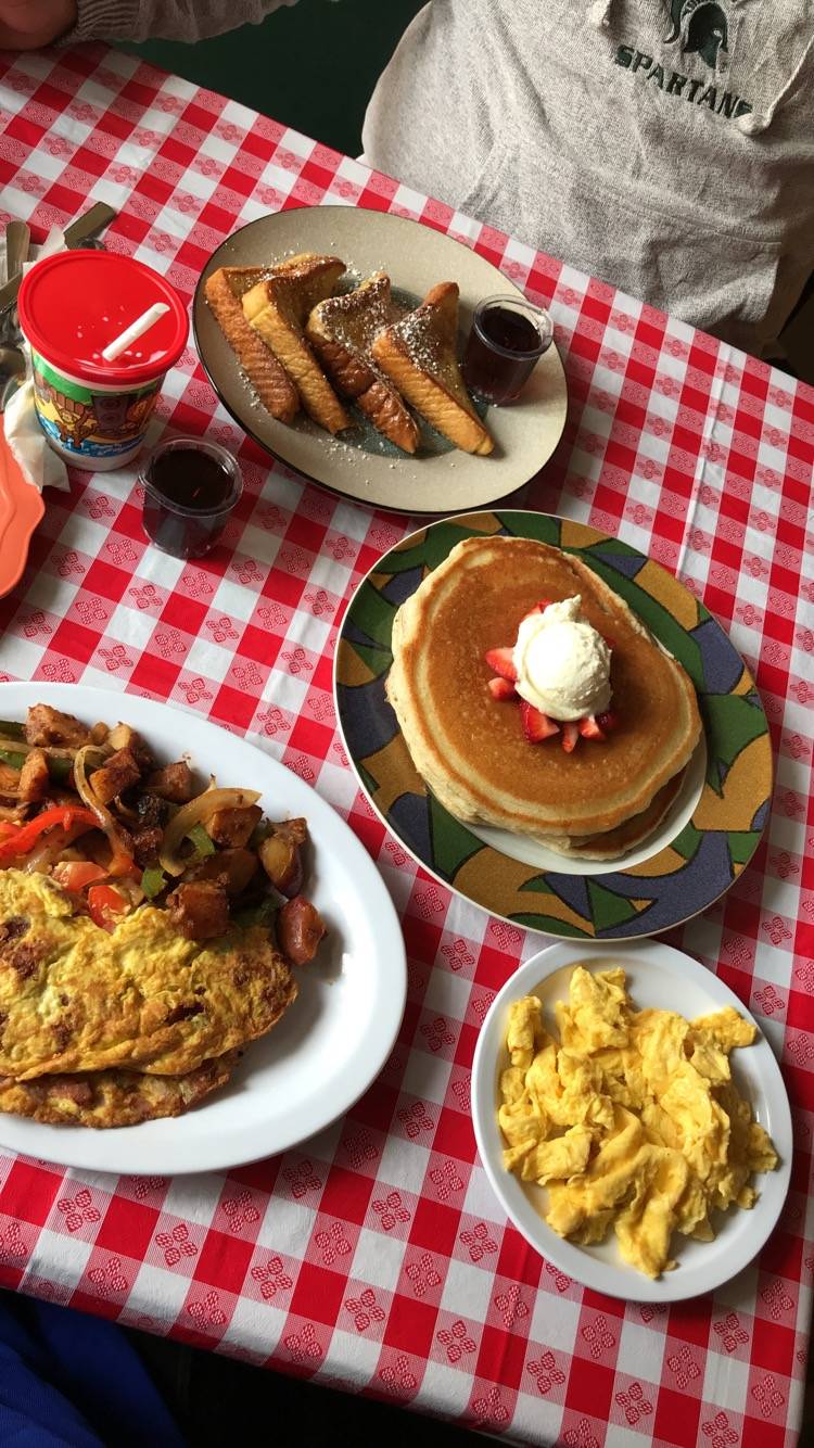 Paulines | restaurant | 1337 W Fullerton Ave, Chicago, IL 60614, USA | 7738683131 OR +1 773-868-3131