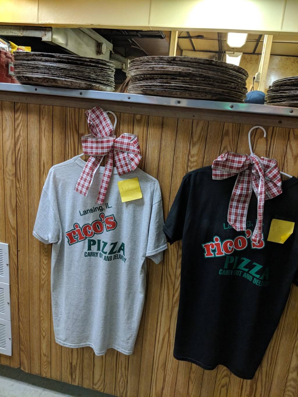 ricos Pizza | restaurant | 3651 Ridge Rd, Lansing, IL 60438, USA | 2199722630 OR +1 219-972-2630