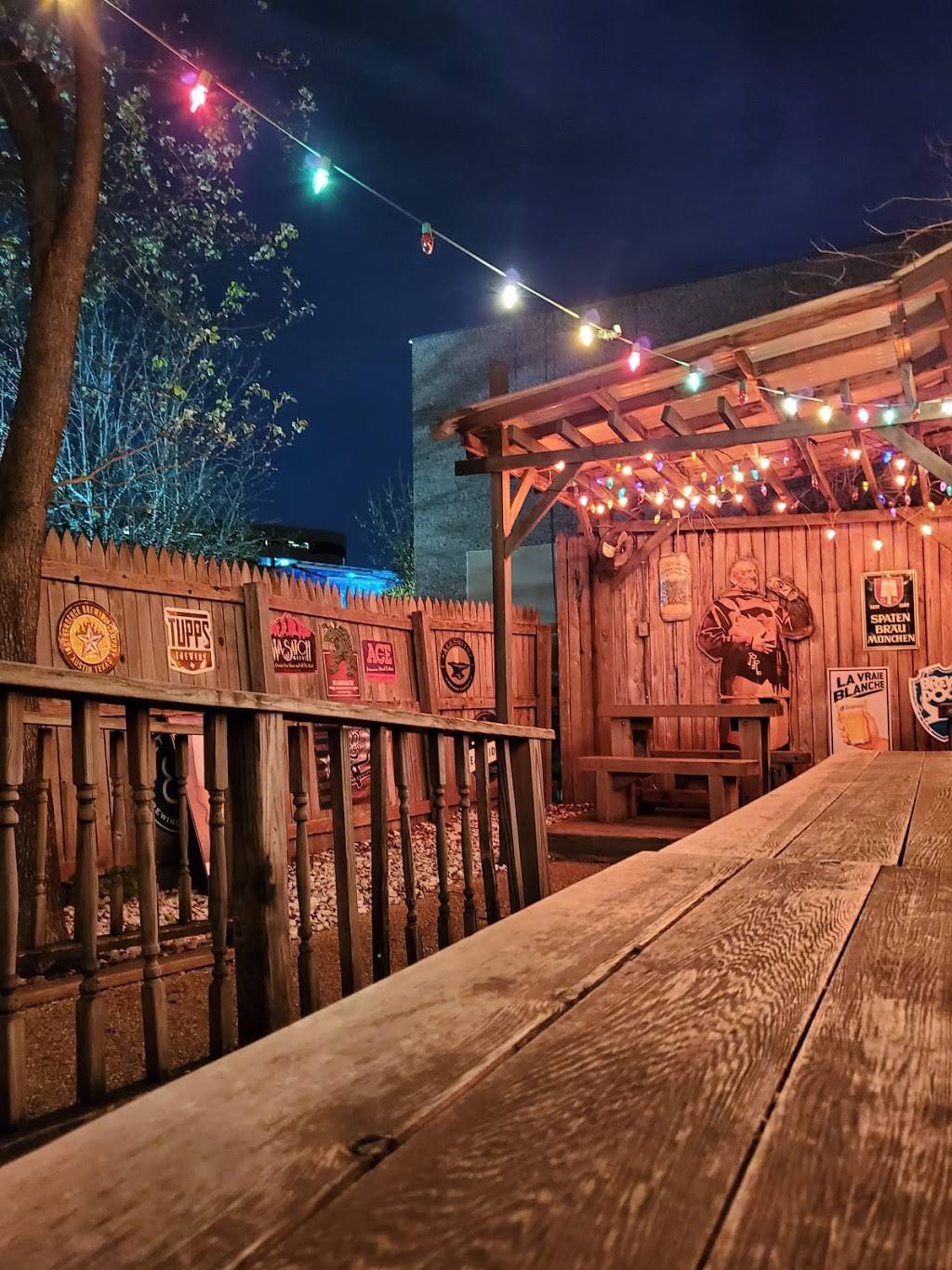 The Ginger Man | restaurant | 2718 Boll St, Dallas, TX 75204, USA | 2147548771 OR +1 214-754-8771