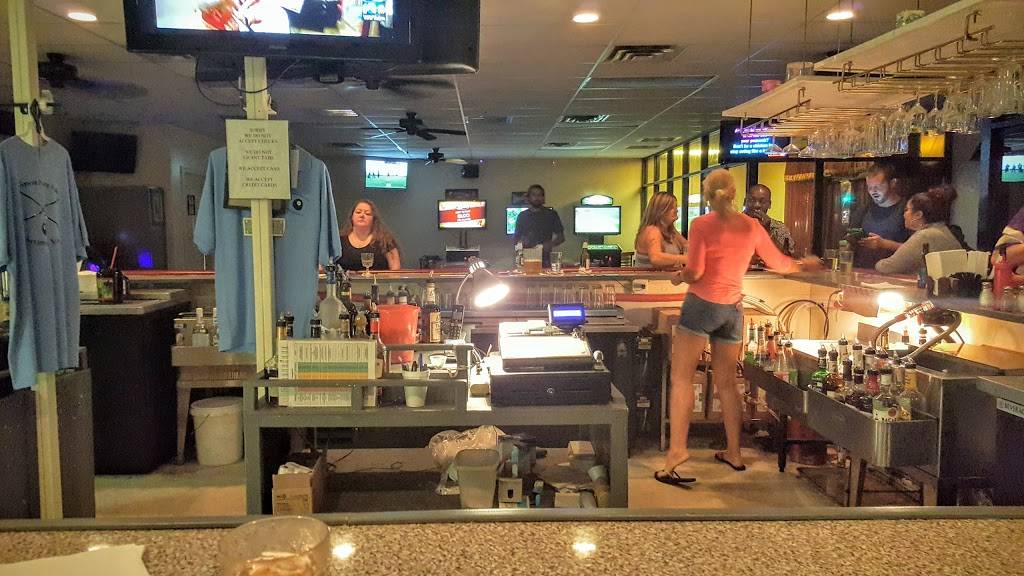 Towne Point Pub & Restaurant | restaurant | 3558 Towne Point Rd, Portsmouth, VA 23703, USA | 7576730195 OR +1 757-673-0195