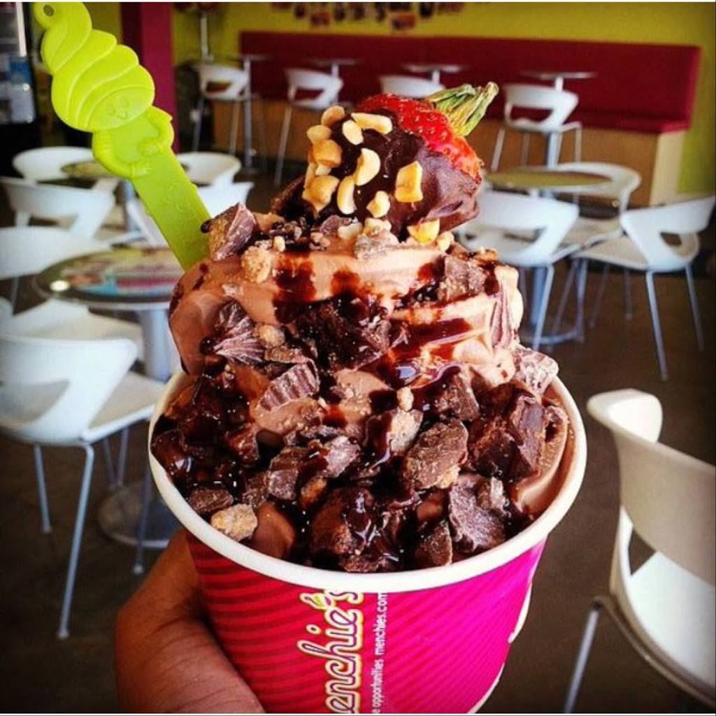 Menchies Frozen Yogurt | bakery | 8880 Whittier Blvd, Pico Rivera, CA 90660, USA | 5629427382 OR +1 562-942-7382