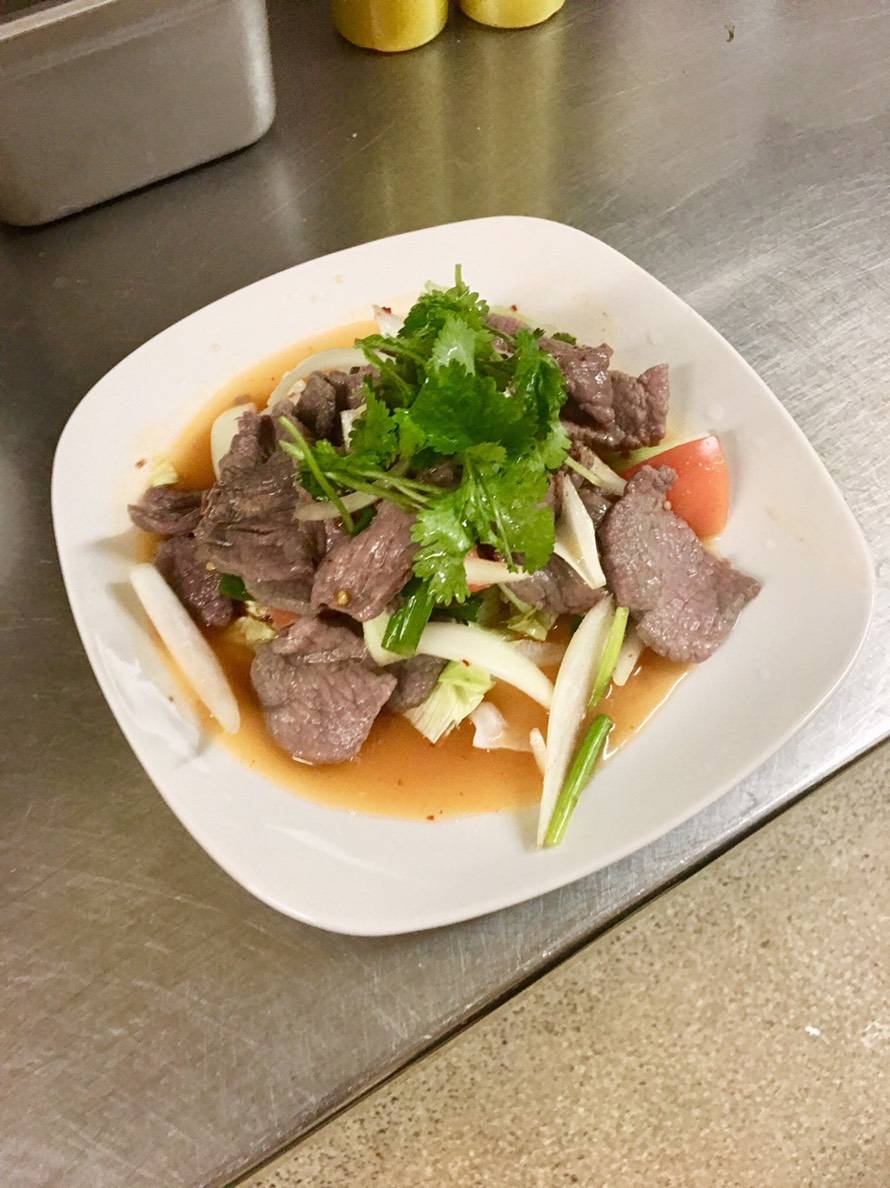 Thai House Cuisine | restaurant | 250 E Main St, Hillsboro, OR 97123, USA | 5037477880 OR +1 503-747-7880