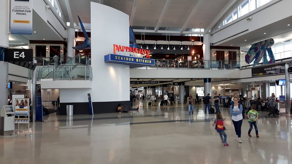 La Tapenade Mediterranean Café | restaurant | 2800 N Terminal Rd, Houston, TX 77032, USA | 2812333684 OR +1 281-233-3684