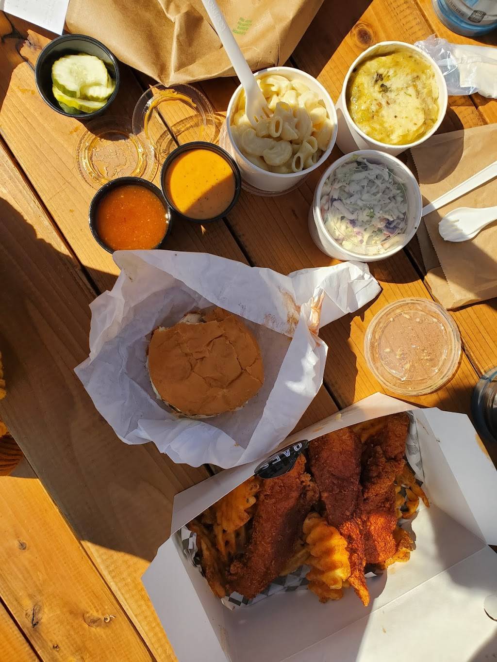 BAES Fried Chicken | restaurant | 1613 SE Bybee Blvd, Portland, OR 97202, USA | 9713526954 OR +1 971-352-6954