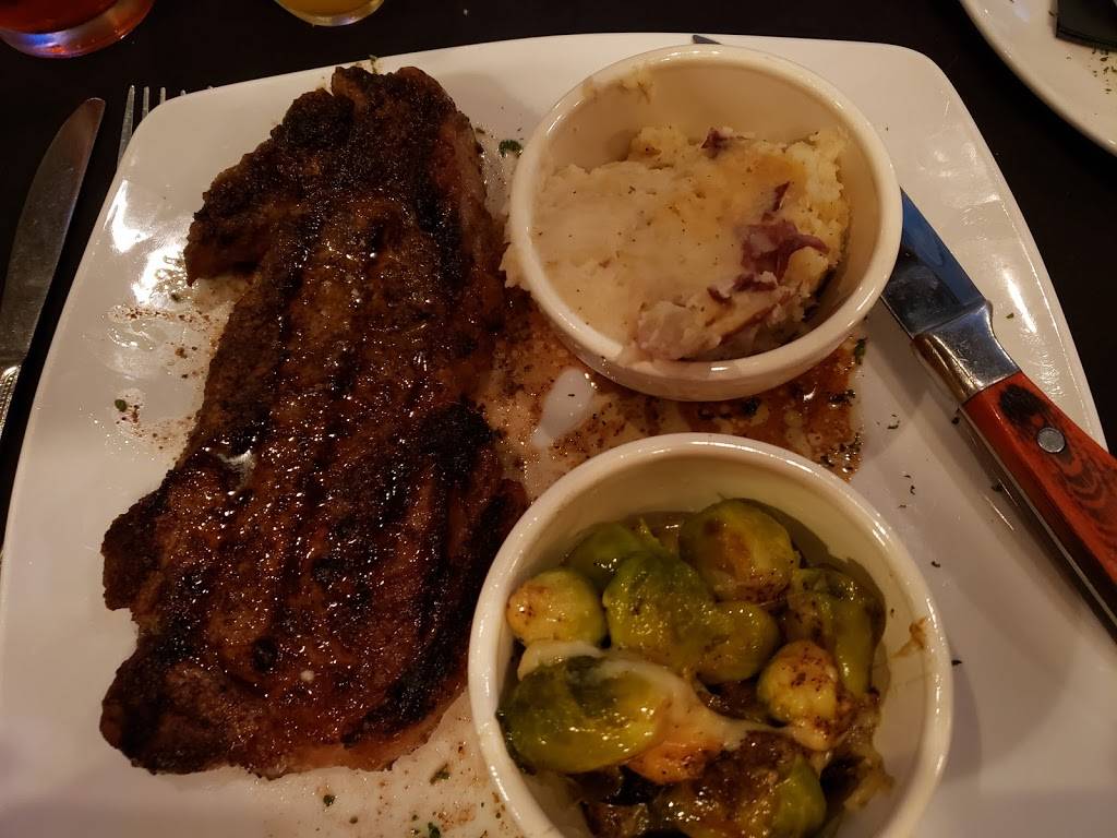 Oxford Grillehouse | restaurant | 114 Courthouse Square suite a, Oxford, MS 38655, USA | 6627018285 OR +1 662-701-8285