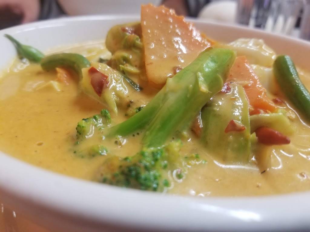 Sticky Rice Cafe | cafe | 2810 International Blvd, Oakland, CA 94601, USA | 5105364605 OR +1 510-536-4605