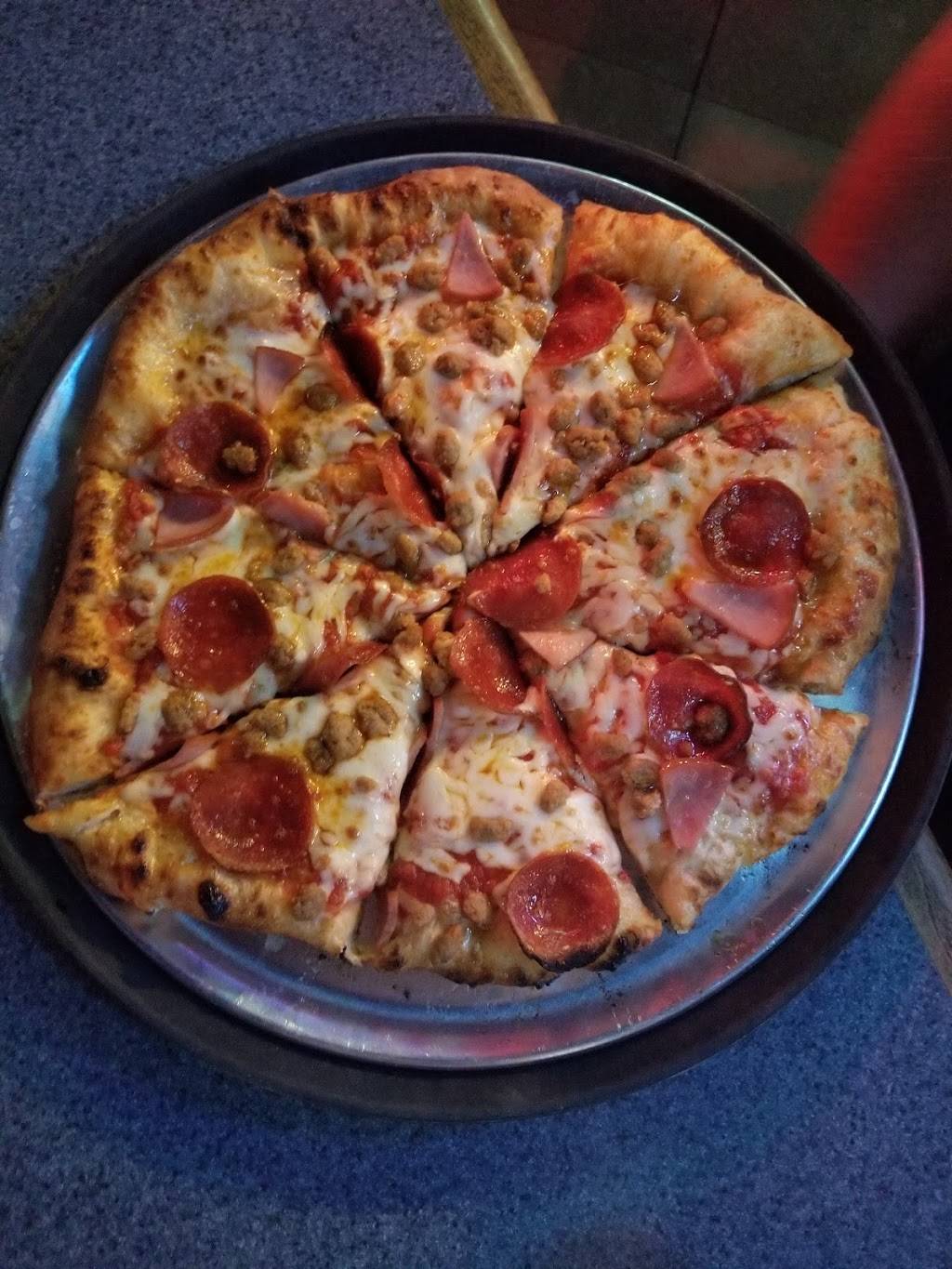 Outlaw Rays Grill & Bar | restaurant | 14028 FM 2100, Crosby, TX 77532, USA | 2813288460 OR +1 281-328-8460