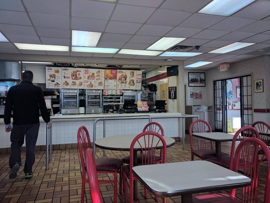 KFC | restaurant | 330 Dual Hwy, Hagerstown, MD 21740, USA | 3017911150 OR +1 301-791-1150