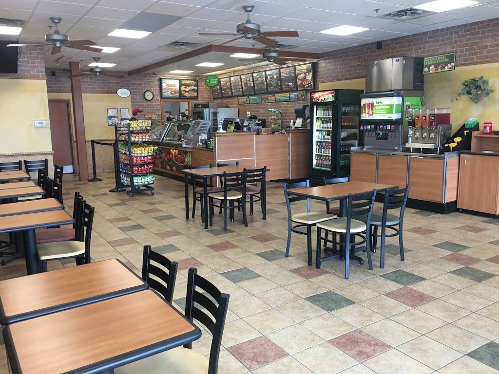 Subway | restaurant | 111 Lenox St, Norwood, MA 02062, USA | 7814400048 OR +1 781-440-0048