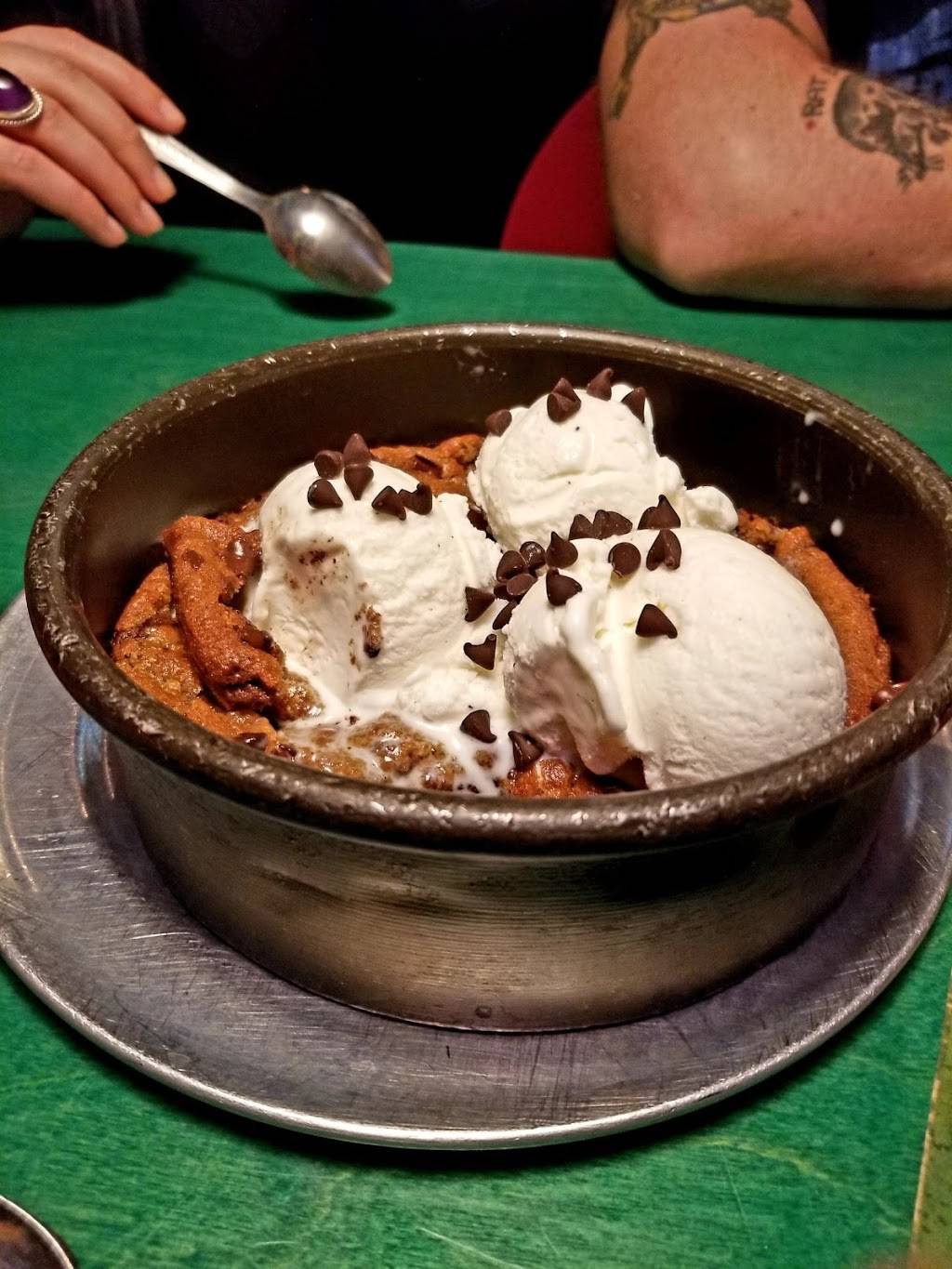 Oreganos | restaurant | 4900 E Speedway Blvd, Tucson, AZ 85711, USA | 5203278955 OR +1 520-327-8955