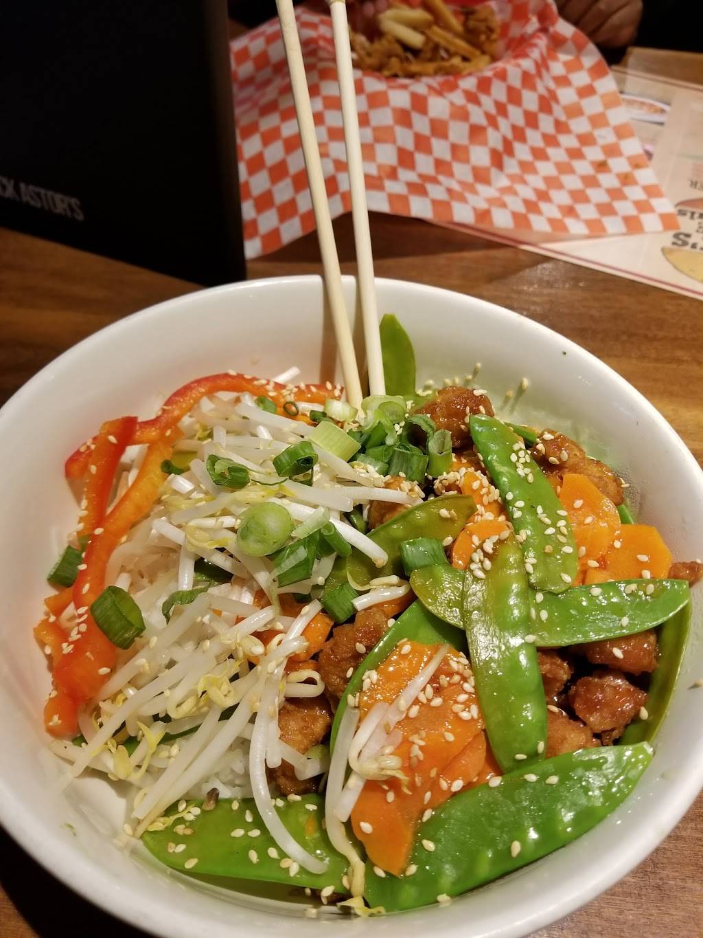 Jack Astors Bar & Grill | restaurant | 1355 Kingston Rd Unit #9001, Pickering, ON L1V 1B8, Canada | 9058392226 OR +1 905-839-2226