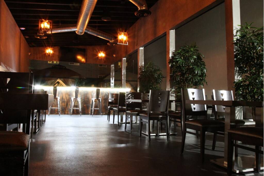 Oasis Bar & Restaurant, CA, United states | restaurant | 6024 Hazeltine Ave, Van Nuys, CA 91401, USA | 8186460444 OR +1 818-646-0444