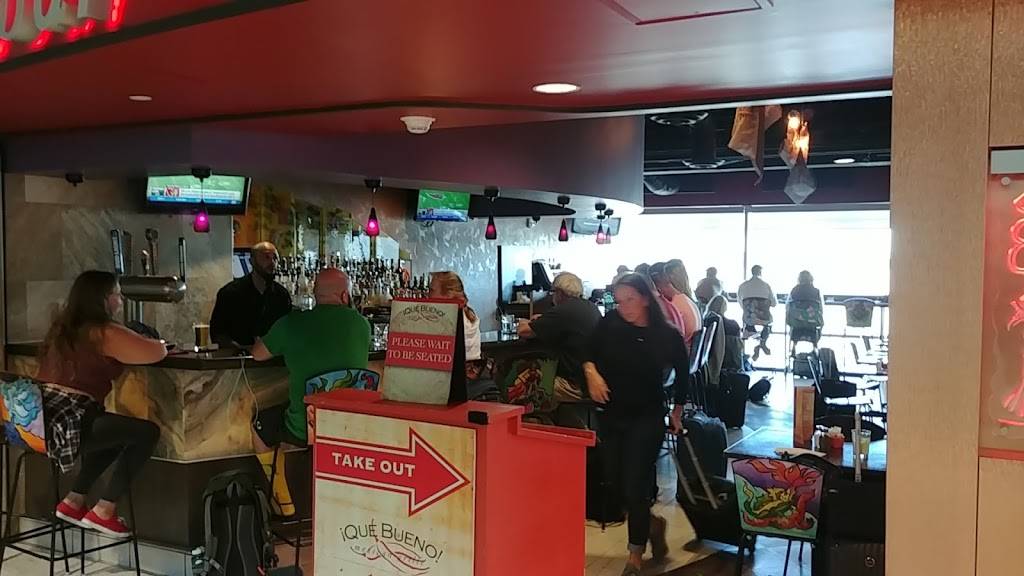 Que Bueno! Mexican Grille | restaurant | 8500 Peña Blvd, Denver, CO 80249, USA | 3033423372 OR +1 303-342-3372