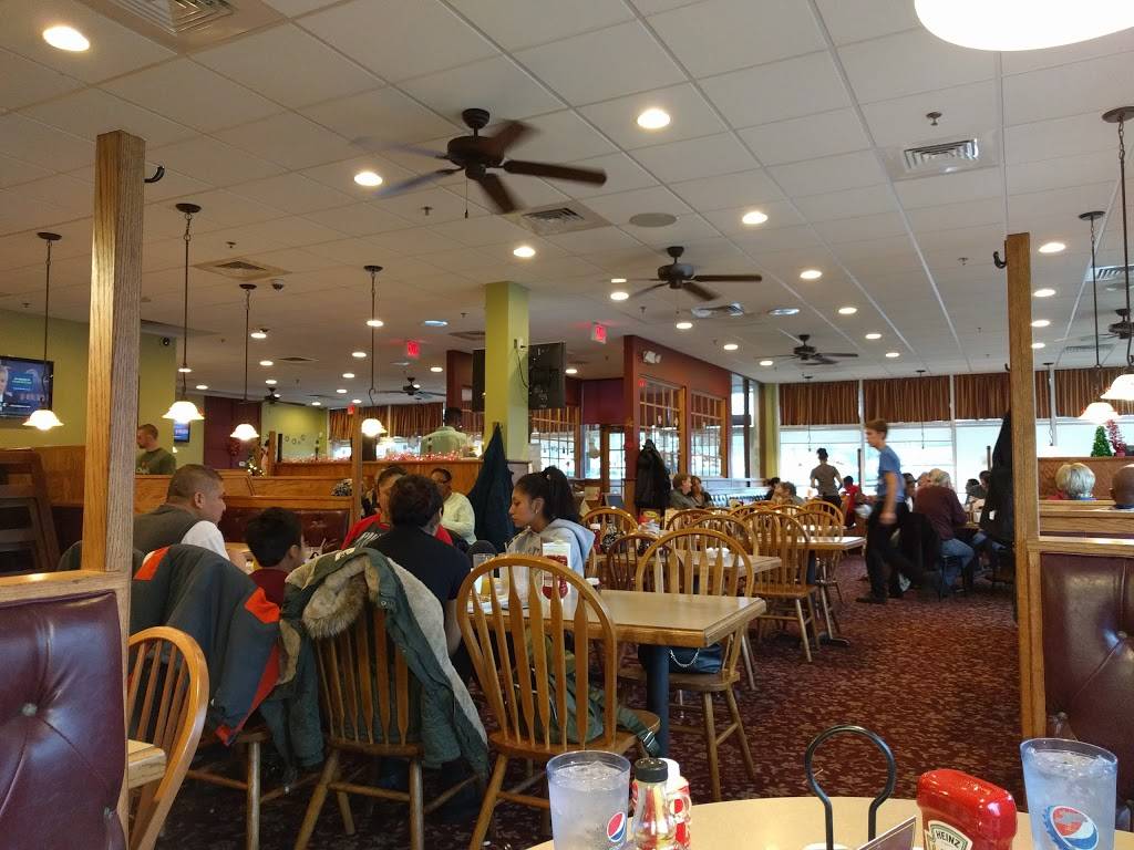 Chips Family Restaurant | restaurant | 525 Tunxis Hill Cut Off, Fairfield, CT 06825, USA | 2033323370 OR +1 203-332-3370