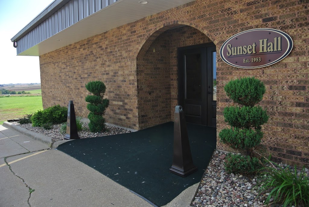 Sunset Lanes and Hall | restaurant | 410 S Main St, Dickeyville, WI 53808, USA | 6085687999 OR +1 608-568-7999