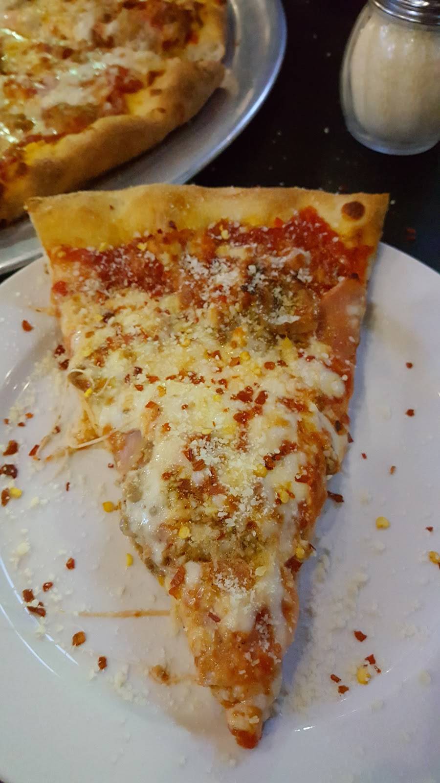 Fosho Italian Sports Grille | restaurant | 916 W Atlantic St, Emporia, VA 23847, USA | 4343481057 OR +1 434-348-1057