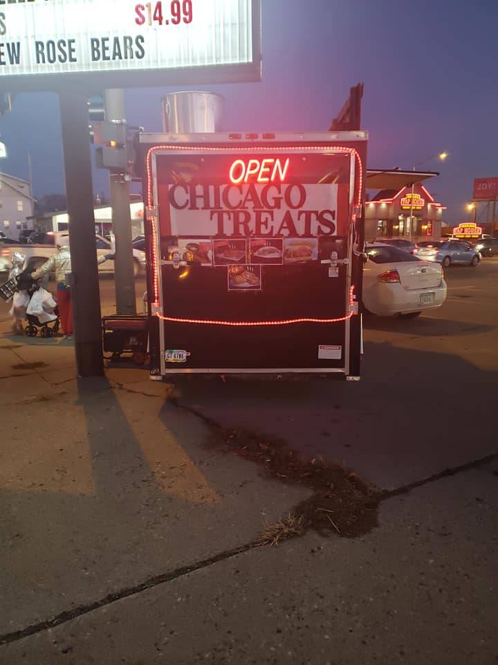 Chicago Treats | restaurant | 104 Lincoln Way, Ames, IA 50010, USA | 5157087056 OR +1 515-708-7056