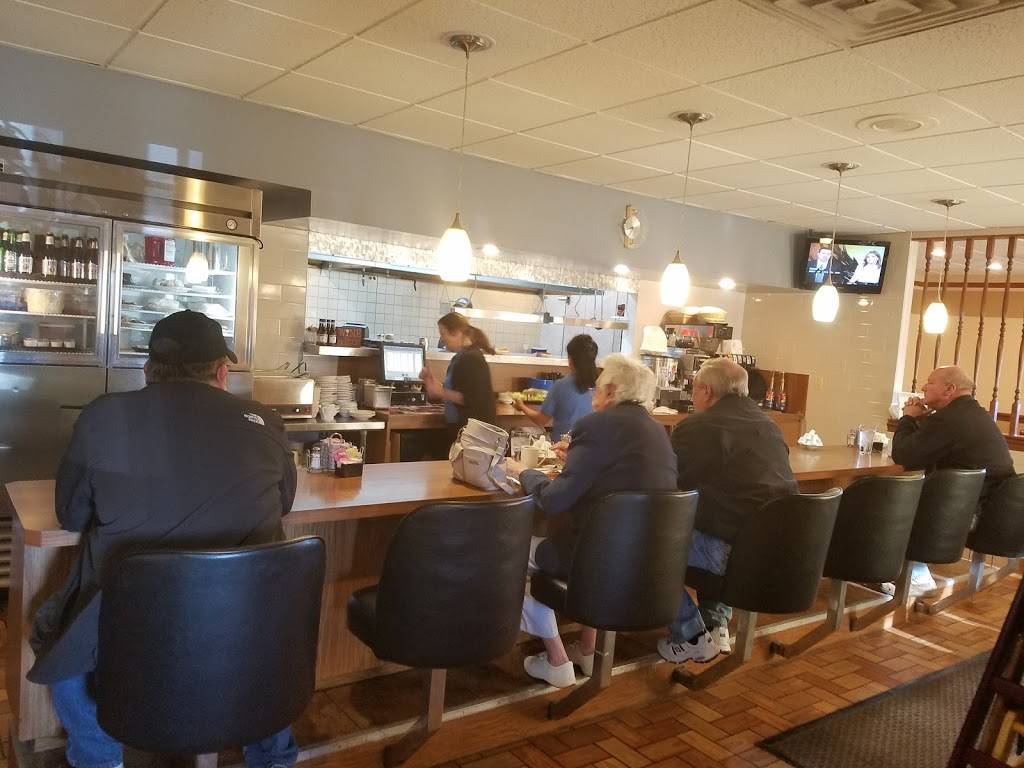 Thanos Family Restaurant | restaurant | 6620 Tippecanoe Rd, Canfield, OH 44406, USA | 3307020300 OR +1 330-702-0300