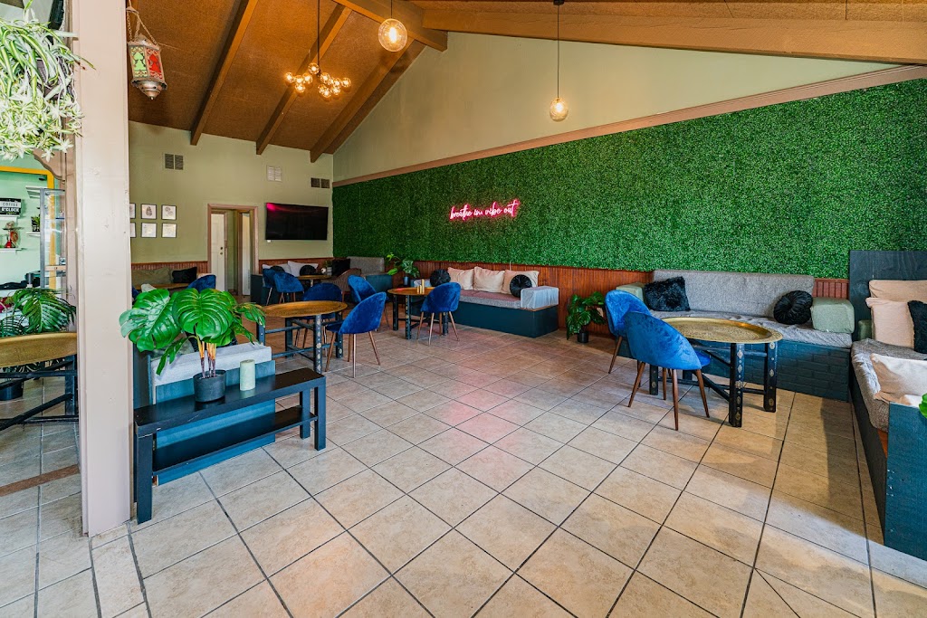 Aura Hookah Lounge | restaurant | 2621 Jones Rd, Austin, TX 78745, USA | 5127301676 OR +1 512-730-1676