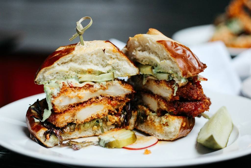 Emmy Squared – Green Hills | restaurant | 3821 Green Hills Village Dr, Nashville, TN 37215, USA | 6158005400 OR +1 615-800-5400