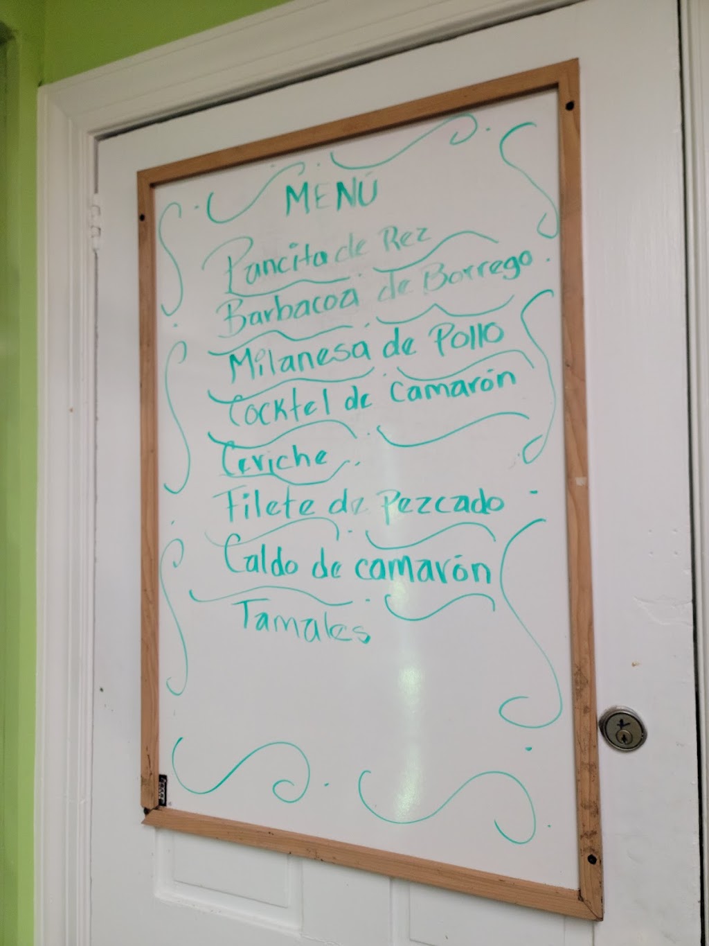 La Yolis Catering | restaurant | 19 W Marshall St, Norristown, PA 19401, USA | 6102772777 OR +1 610-277-2777