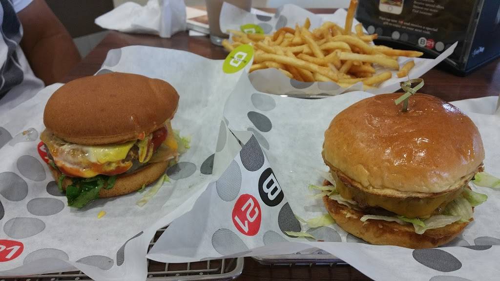 Burger 21 Carrollwood | restaurant | 11777 Dale Mabry Hwy, Tampa, FL 33618, USA | 8134053595 OR +1 813-405-3595