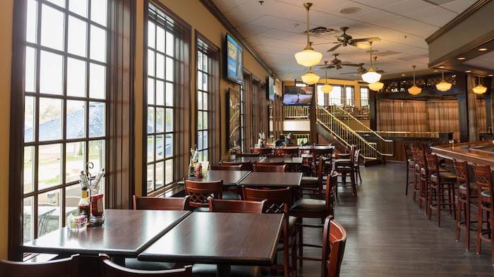 Seven Tap-Tavern | restaurant | 93 Country Club Dr, Downingtown, PA 19335, USA | 6102692000 OR +1 610-269-2000