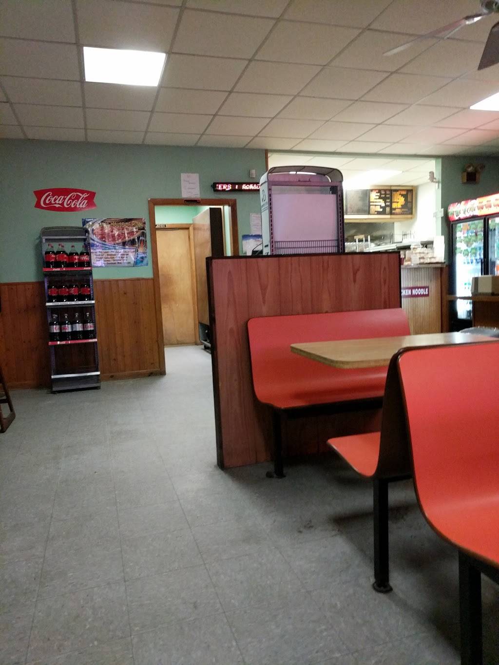 Lancaster House of Pizza | restaurant | 95 Main St, Lancaster, NH 03584, USA | 6037880964 OR +1 603-788-0964