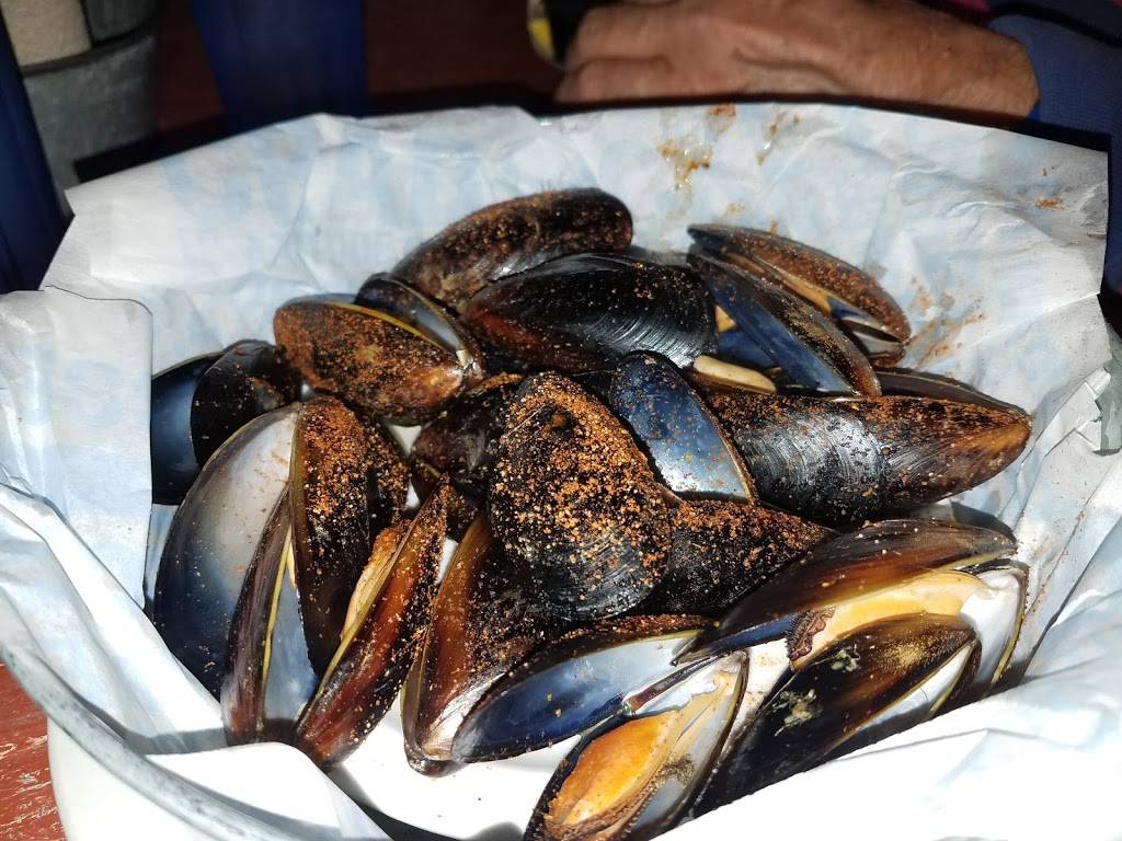 Joes Crab Shack | restaurant | 314 Harbor Dr, Oceanside, CA 92054, USA | 7607221345 OR +1 760-722-1345