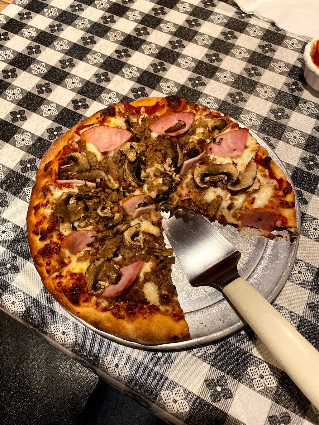 Marinos Italian Restaurant | restaurant | 5775 Merle Hay Rd, Johnston, IA 50131, USA | 5152553931 OR +1 515-255-3931