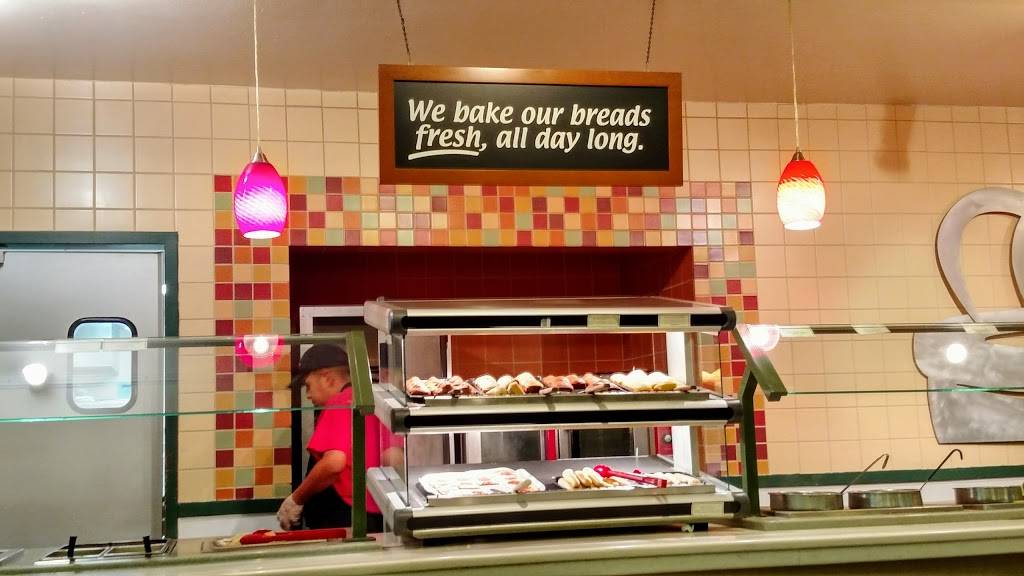 Souper Salad | restaurant | 2404 S Stemmons Fwy, Lewisville, TX 75067, USA | 2145010369 OR +1 214-501-0369