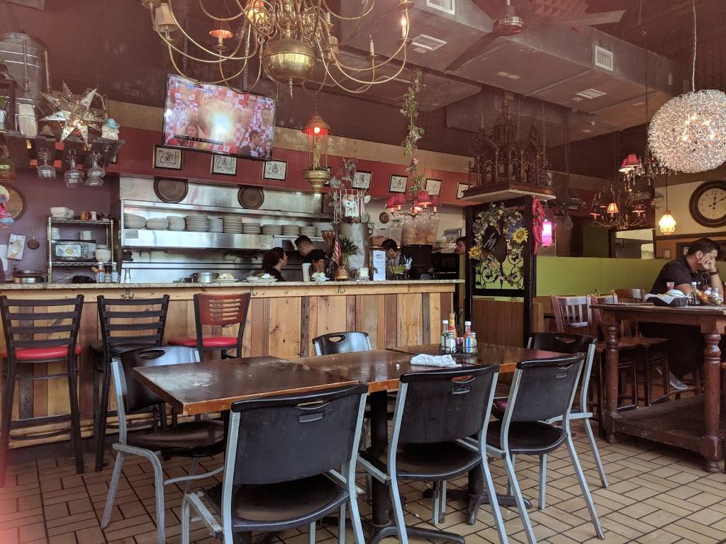 Santis | restaurant | 1302 Meeting Street Rd, Charleston, SC 29405, USA | 8437222633 OR +1 843-722-2633