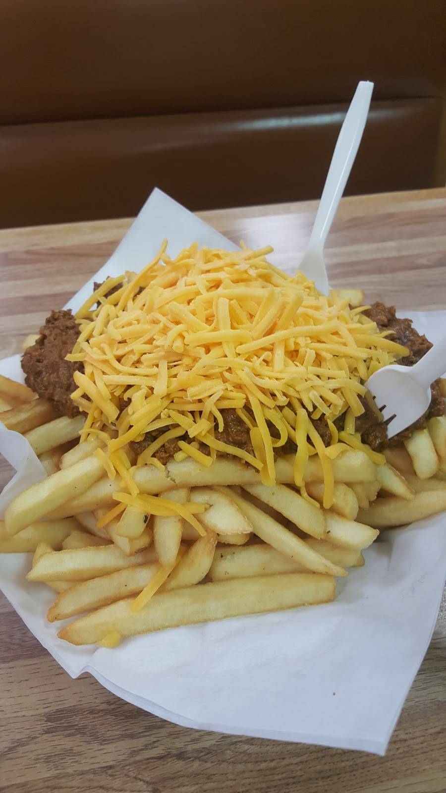 The Hat | restaurant | 1308 E Los Angeles Ave, Simi Valley, CA 93065, USA | 8055790007 OR +1 805-579-0007