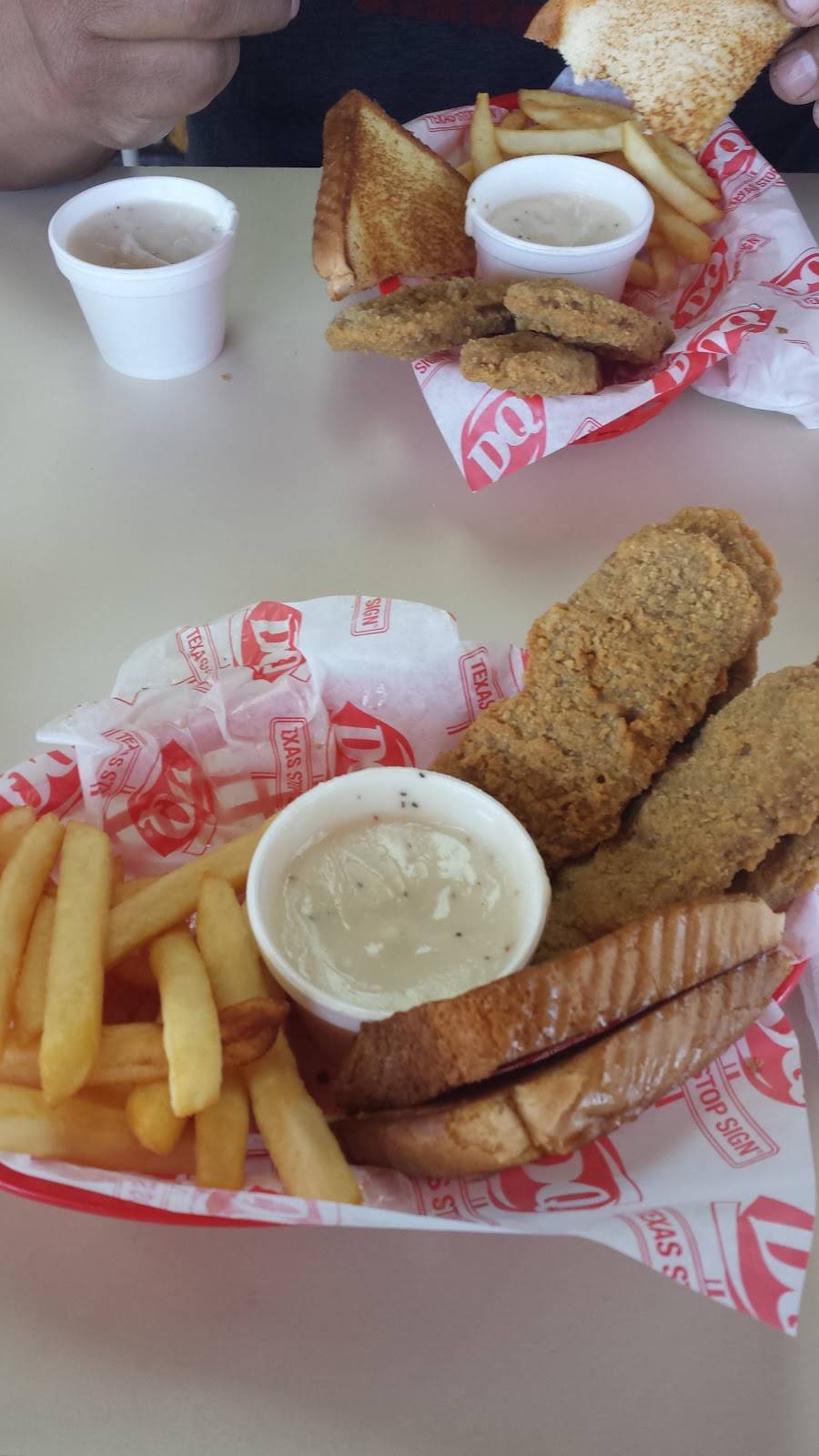 Dairy Queen Store | restaurant | HWY 87 AND I-10, Comfort, TX 78013, USA | 8309953200 OR +1 830-995-3200