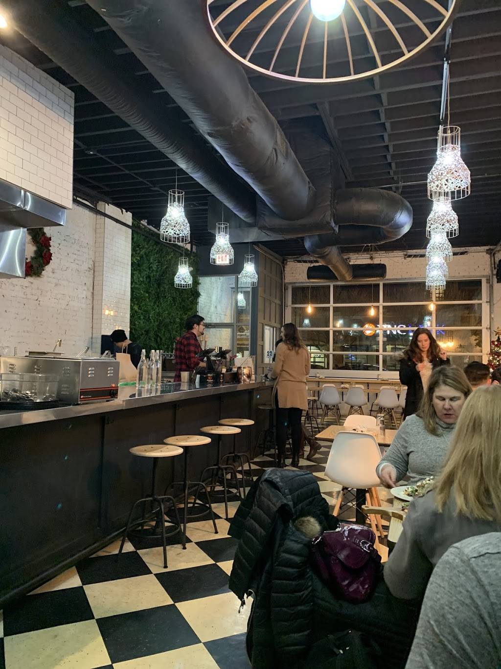 Gigi’s Kitchen | restaurant | 1954 W Armitage Ave, Chicago, IL 60622, USA | 7737998290 OR +1 773-799-8290