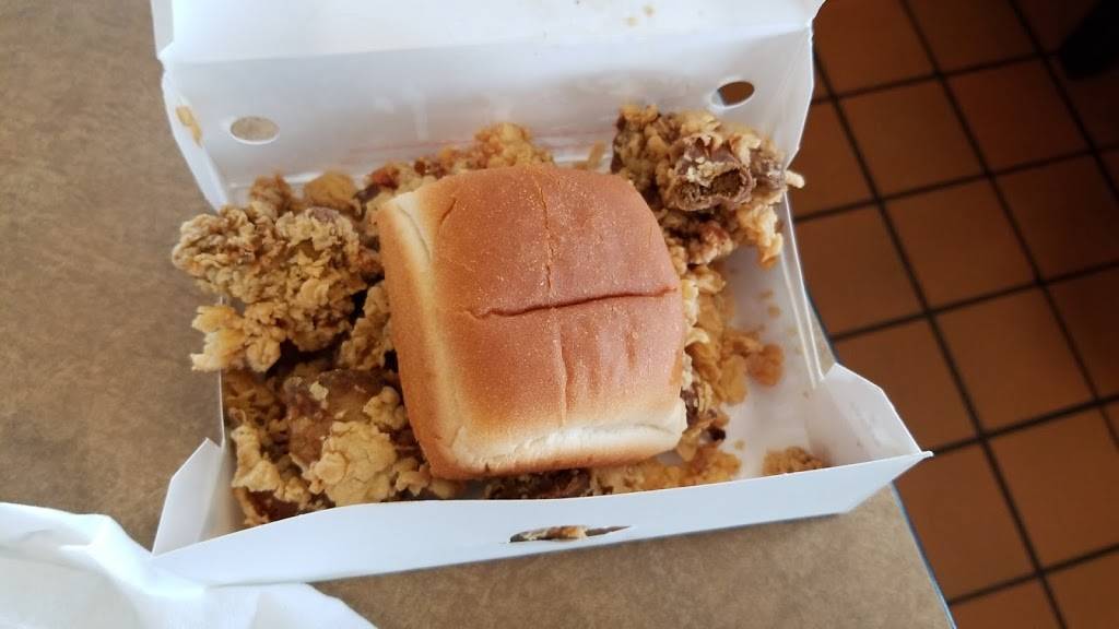 Williams Chicken | restaurant | 2909 E Illinois Ave, Dallas, TX 75216, USA | 2143725157 OR +1 214-372-5157