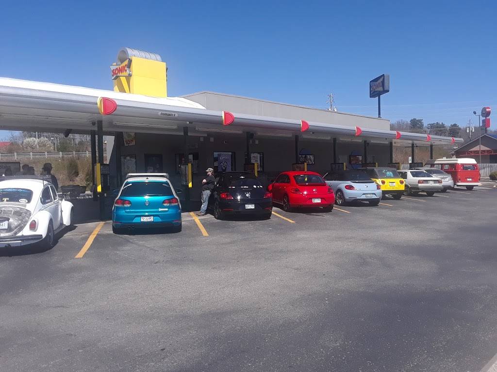 Sonic Drive-In | restaurant | 7519 Mountain Grove Dr, Knoxville, TN 37920, USA | 8655776660 OR +1 865-577-6660