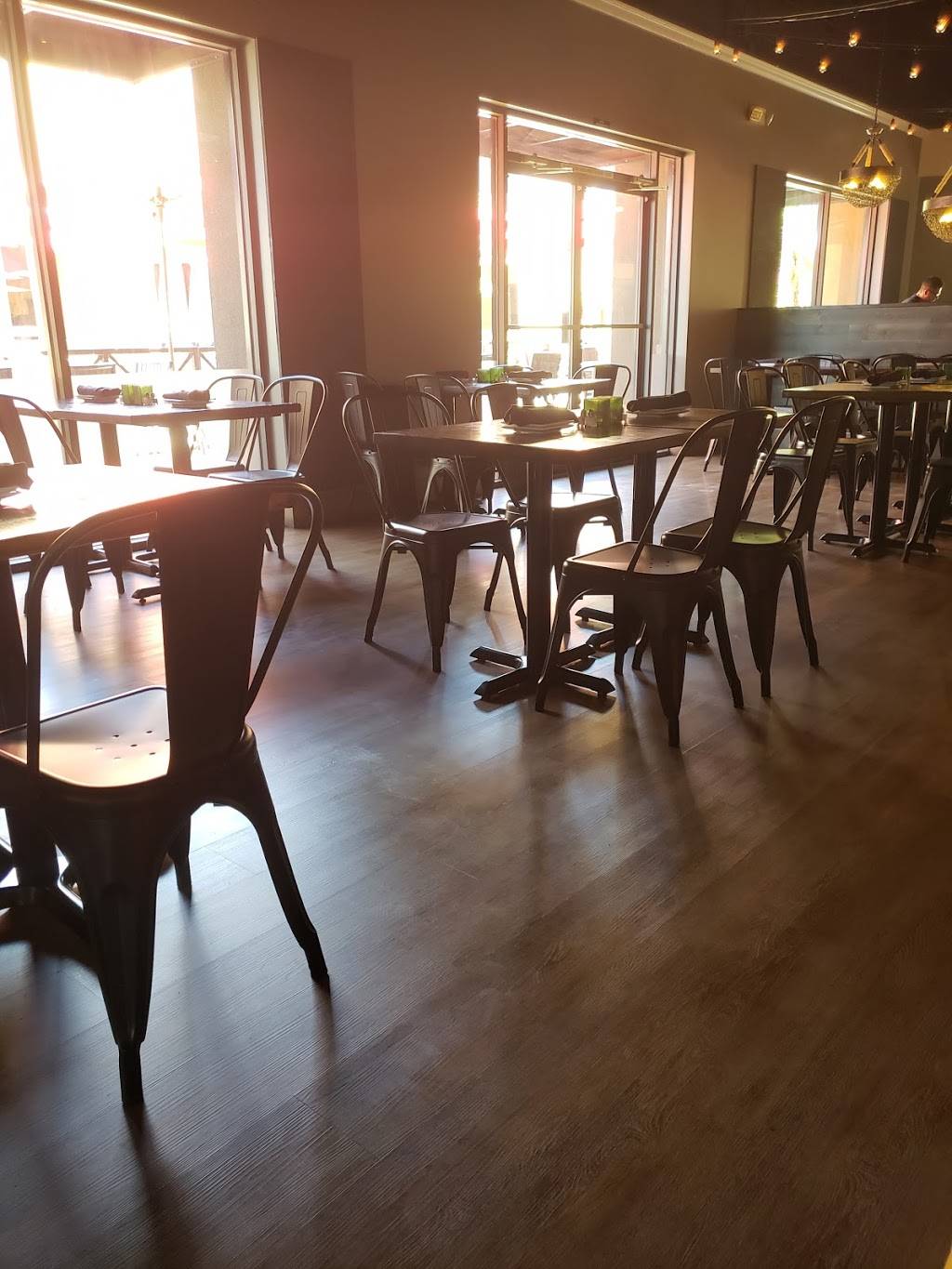 Raven Gastropub | restaurant | 8900 E Pinnacle Peak Rd b1, Scottsdale, AZ 85255, USA | 4802199334 OR +1 480-219-9334